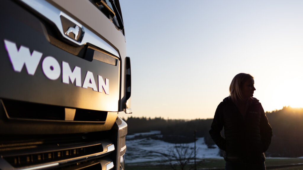 MAN WoMAN 1